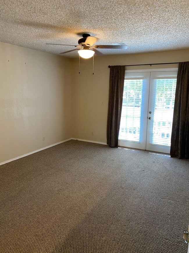 Building Photo - Darling Gathering Place Brookside Townhouse - Gated Community - 1 bedroom 1.5 bath, Small Fenced ...