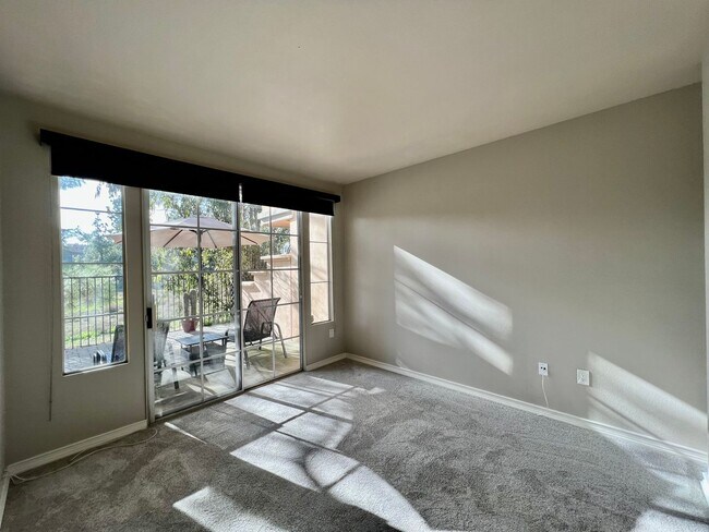 Building Photo - SD: Charming 2B/2BA Condo with Patio and Pool Access in Carmel Mountain