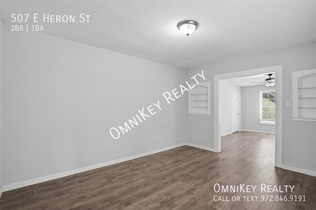 Building Photo - 507 E Heron St
