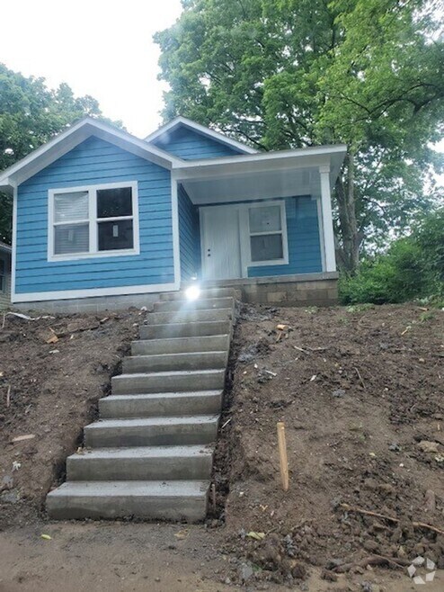 Building Photo - 2938 N Dearborn St