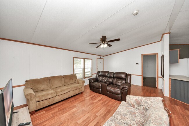 Building Photo - 16338 Hill Country Ct