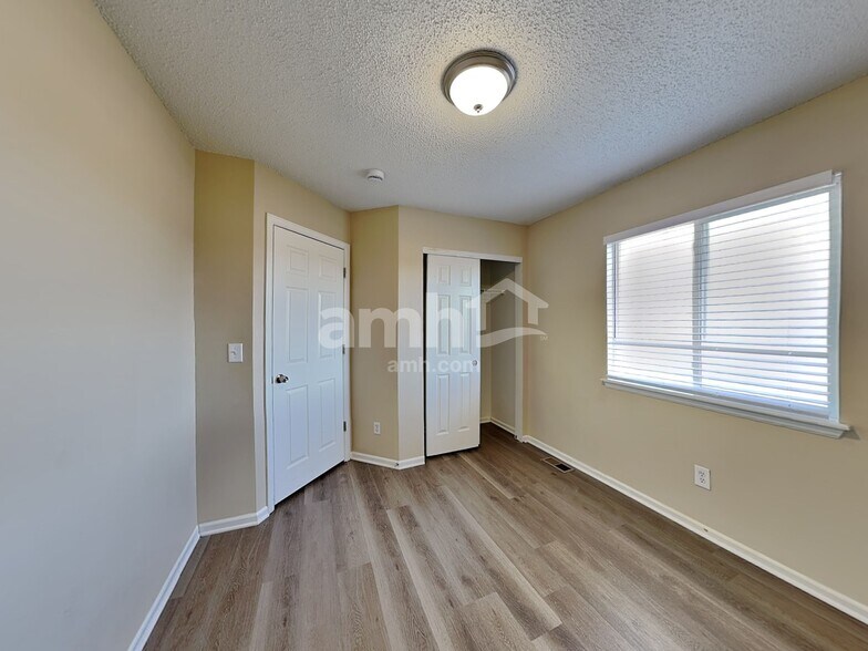 Building Photo - 21610 E 38th Pl