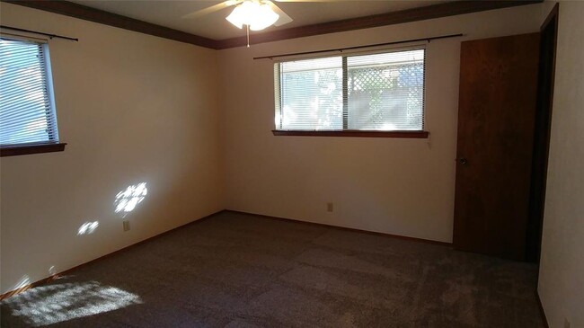 Building Photo - 3511 Monument Dr