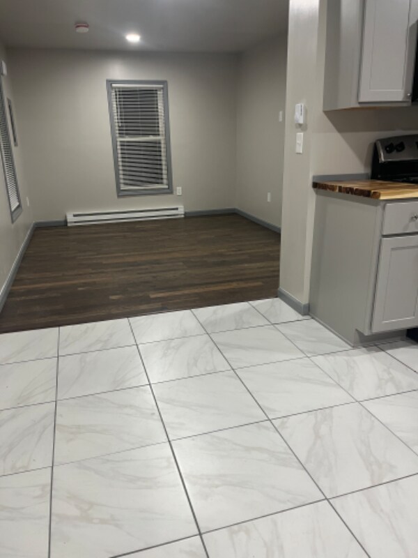 Building Photo - 15 Dempster St