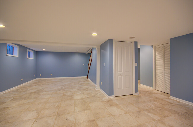 Building Photo - 2301 Pebble Beach Dr