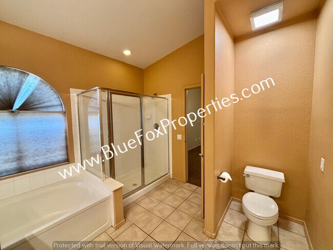 Building Photo - 9035 N Silver Moon Way
