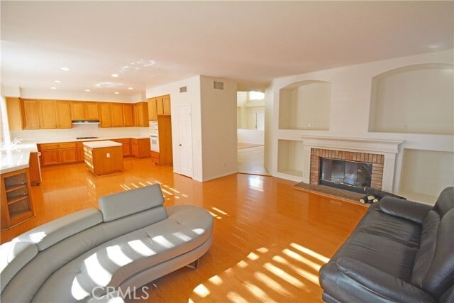 Building Photo - 1528 Rancho Hills Dr
