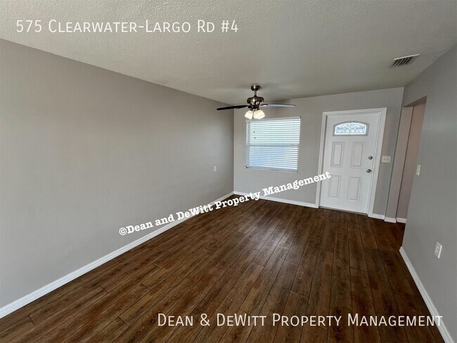 Building Photo - 575 Clearwater Largo Rd