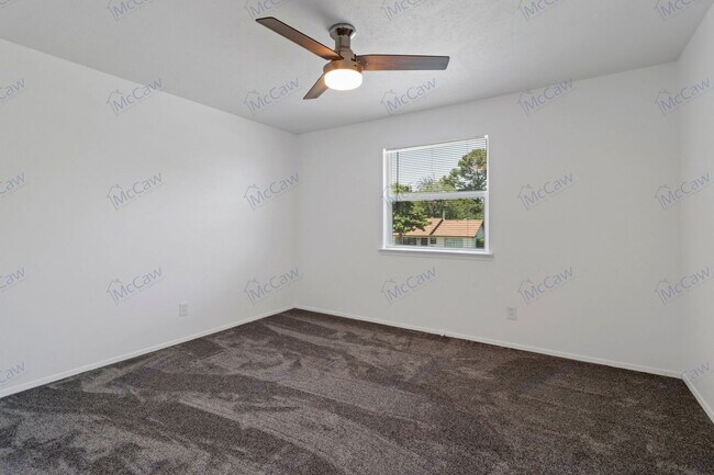 Building Photo - 737 Willow St