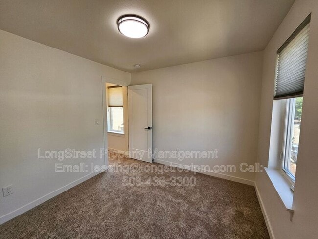 Building Photo - 7480 N Oswego Ave