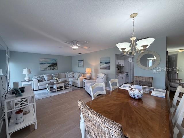 Building Photo - 143 Whispering Sands Dr