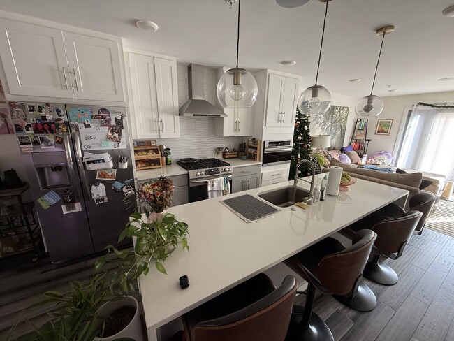 Kitchen - 307 Todd Pl NE