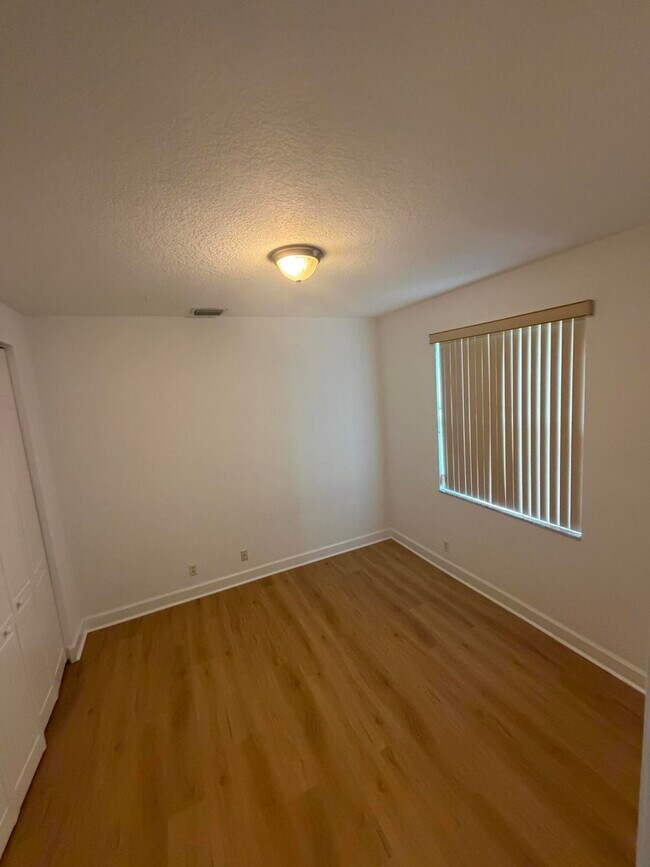 Building Photo - 10440 Cypress Lakes Preserve Dr
