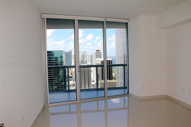 Building Photo - 475 Brickell Ave
