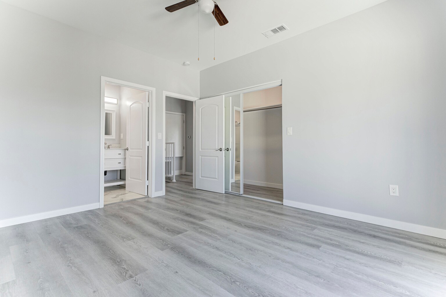 Building Photo - 10499 Yolanda Ave