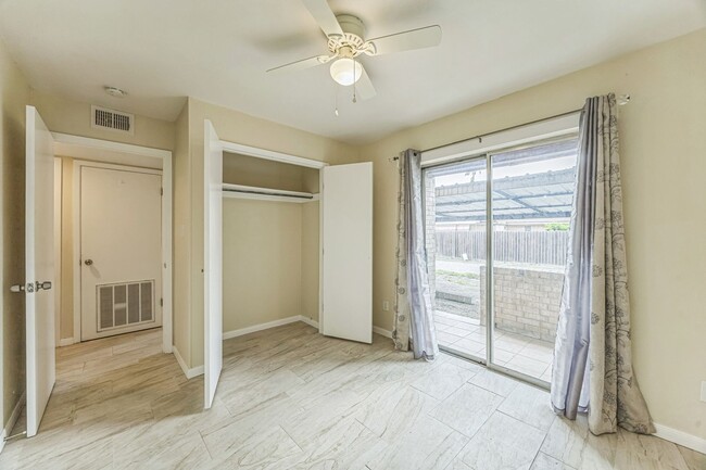 Building Photo - Renovated  condo in the heart of McAllen, ...