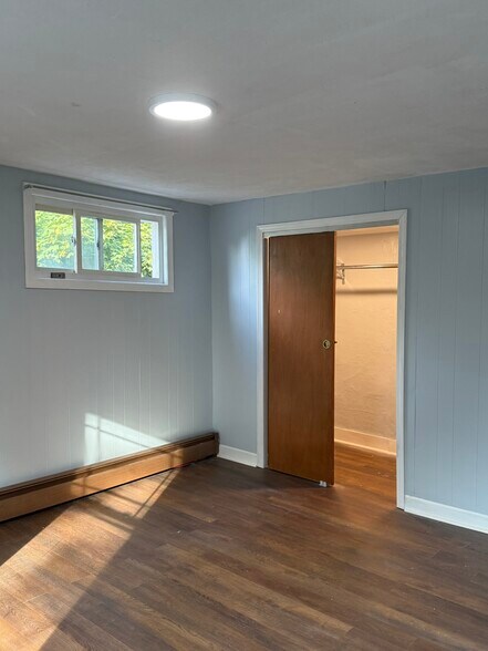 Building Photo - 461 Aiken Ave