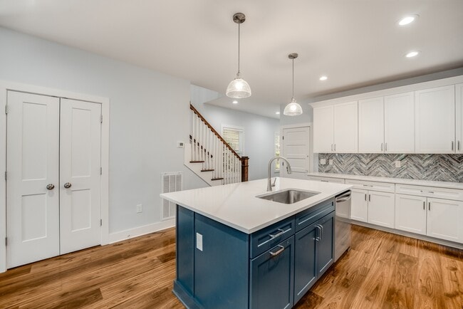 Building Photo - 1431 Meridian St