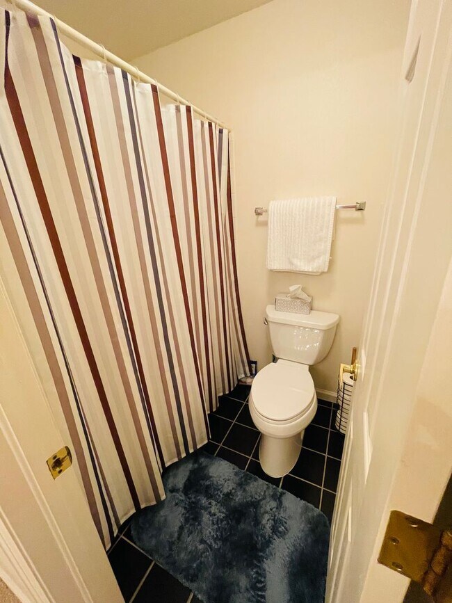 Building Photo - Charming home located in Coal Creek Ranch-$1000 Off First Month's Rent!