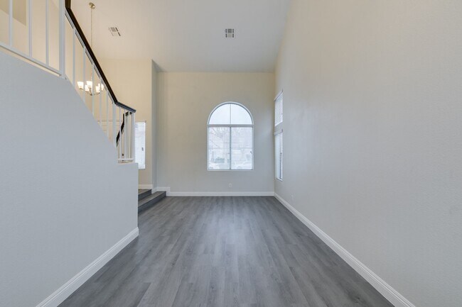 Building Photo - 1738 Toltec Cir