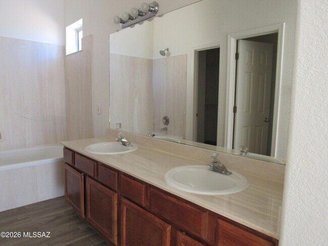 Building Photo - 221 Cam Mirador