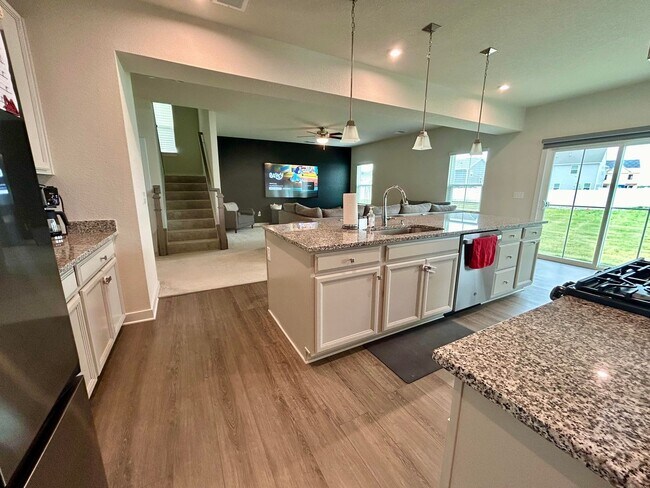 Building Photo - Beautiful Home in Moyock Subdivision - Min...