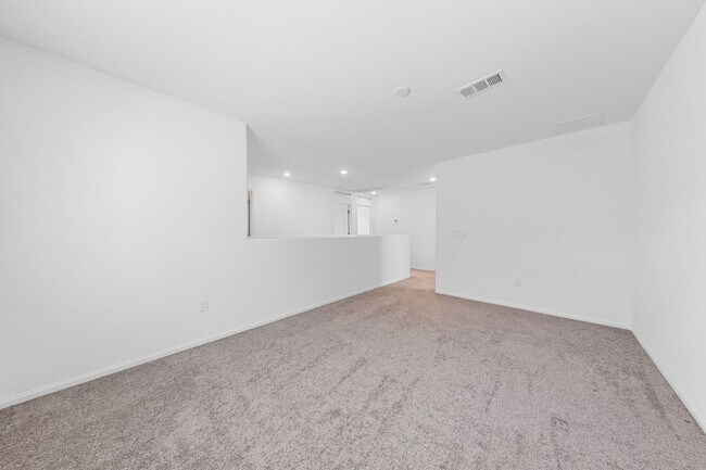 Building Photo - Modern 3-Bedroom + Loft Near VA Hospital