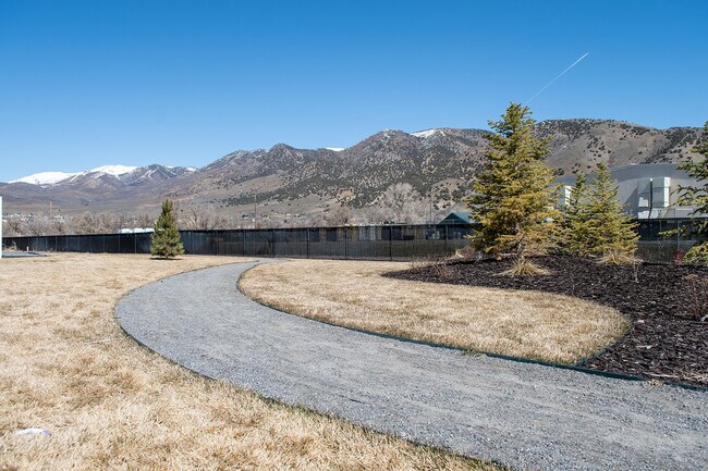 Building Photo - 396 N 100 W