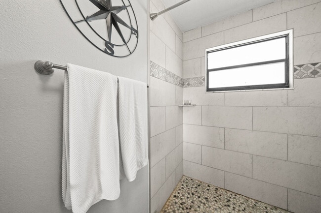Building Photo - 4004 Centavo Ct