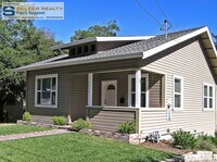 Building Photo - Roomy 3 bd. Westside home w/ great curb appeal!