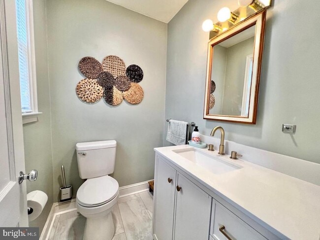 Building Photo - 503 Dorchester Ave