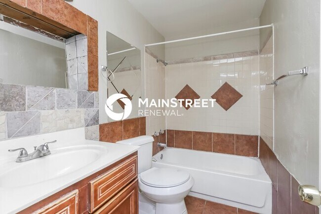 Building Photo - 3 Bedroom Pet-Friendly Home in Glendale, AZ with Main Street Renewal