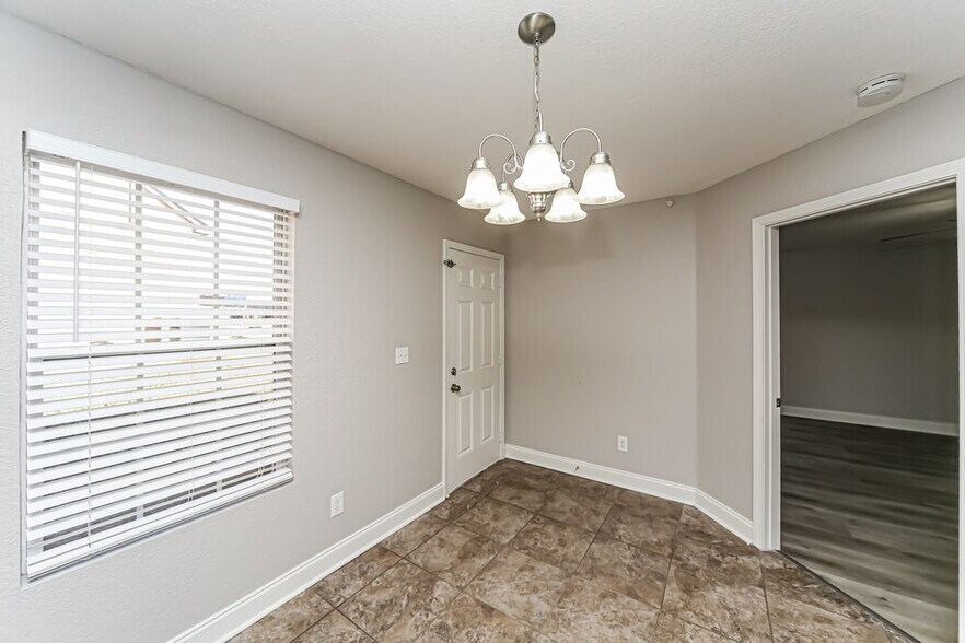 Building Photo - 4216 Blake Cir