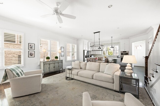 Building Photo - 1043 Calico St