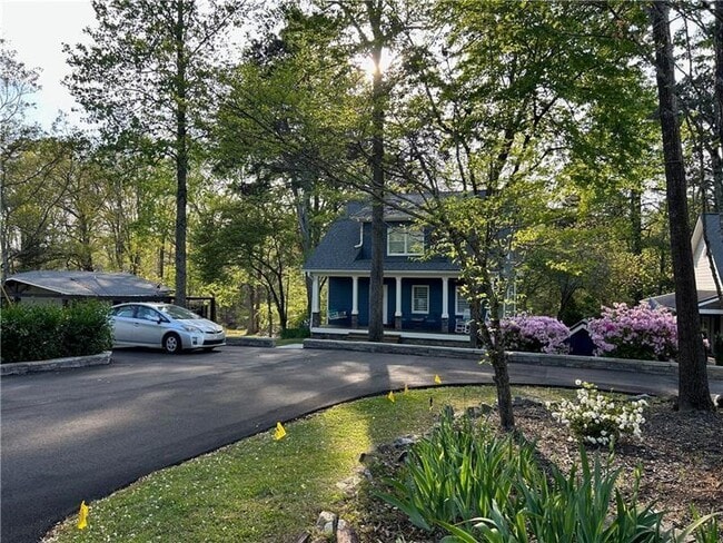 Building Photo - 4060 Merritt Dr