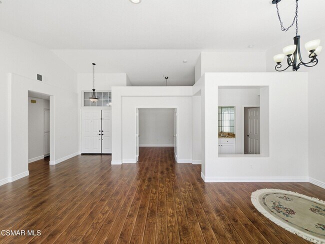 Building Photo - 1698 Ramona Dr