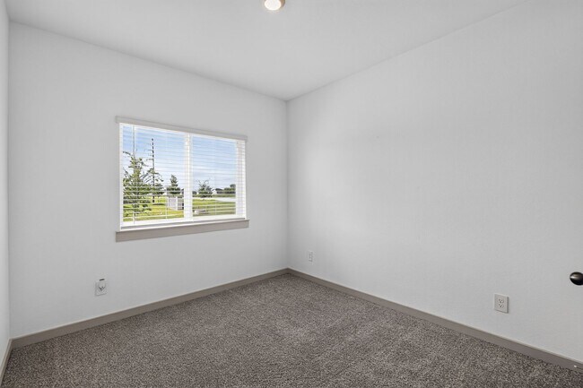 Building Photo - 14407 Sweetwater Dr