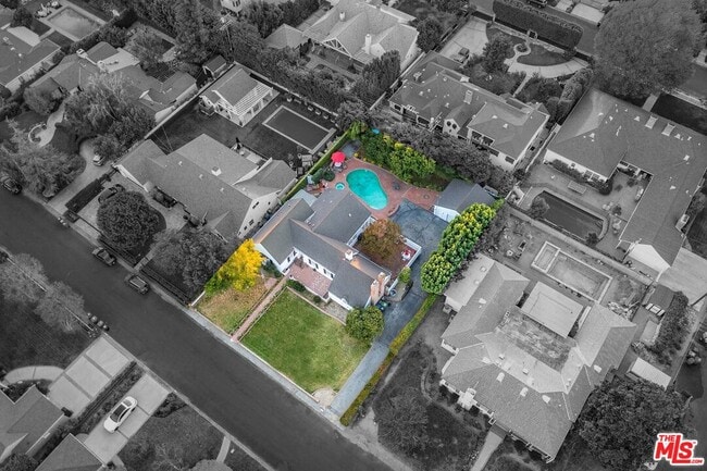 Building Photo - 4649 Sancola Ave