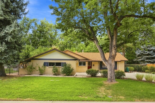 Building Photo - Charming 3-Bedroom Home in Lakewood, CO