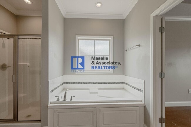 Building Photo - 3 Bed/2 Bath Home in Providence