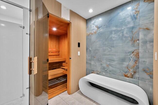 Building Photo - 1266 S Military Trail