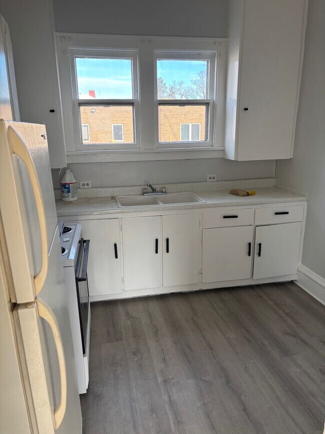 Building Photo - Coming Soon!