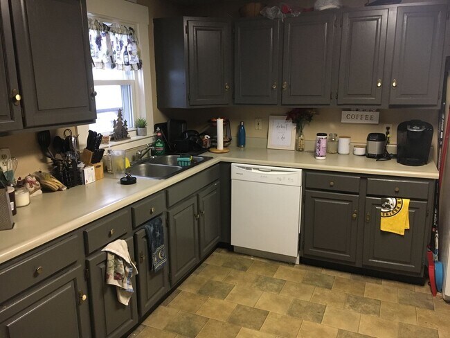 Building Photo - 11-13 Lafayette Street