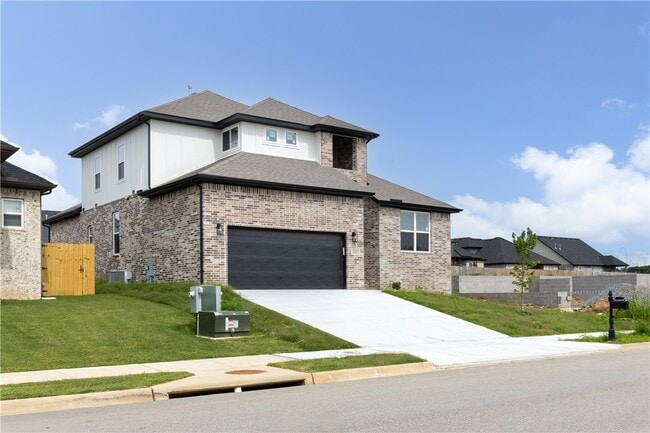 Building Photo - 1121 Whistler St