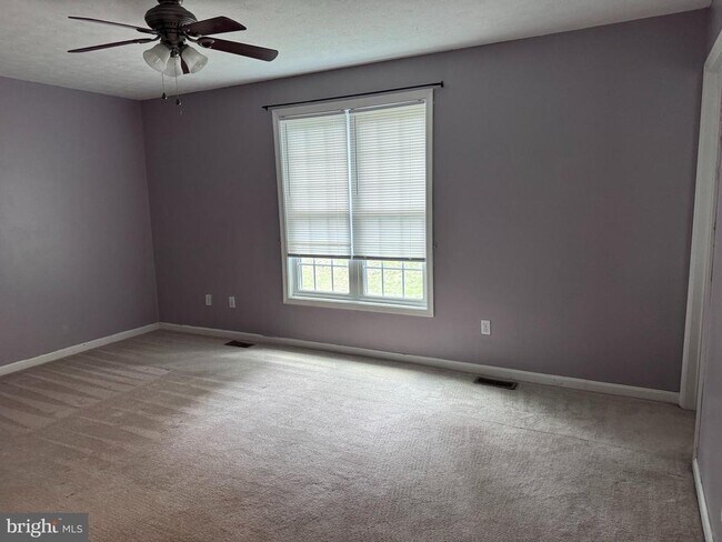 Building Photo - 23047 Gunston Dr