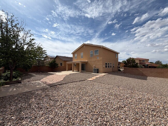 Building Photo - 4 Bedroom Home Available Near McMahon Blvd NW & Universe Blvd NW!