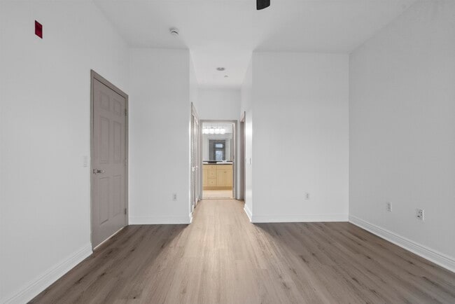 Building Photo - 7400 River Rd