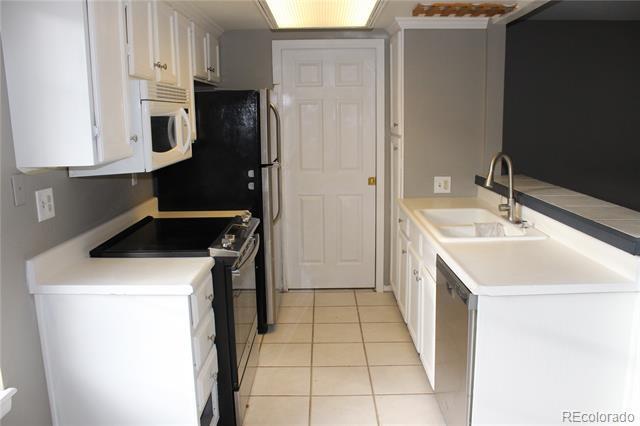 Building Photo - 2010 S Hannibal St