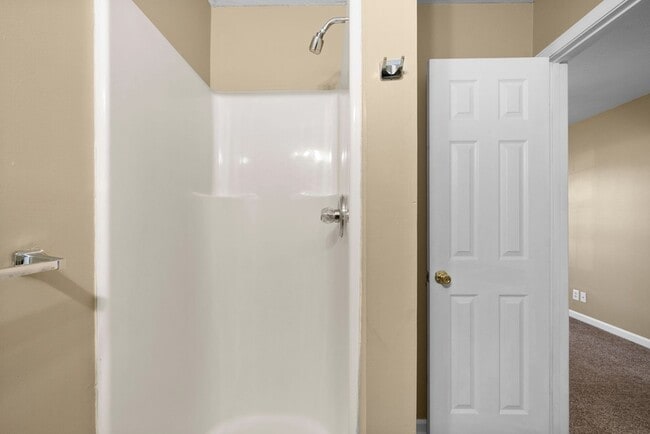 Building Photo - 521 Gainey Dr