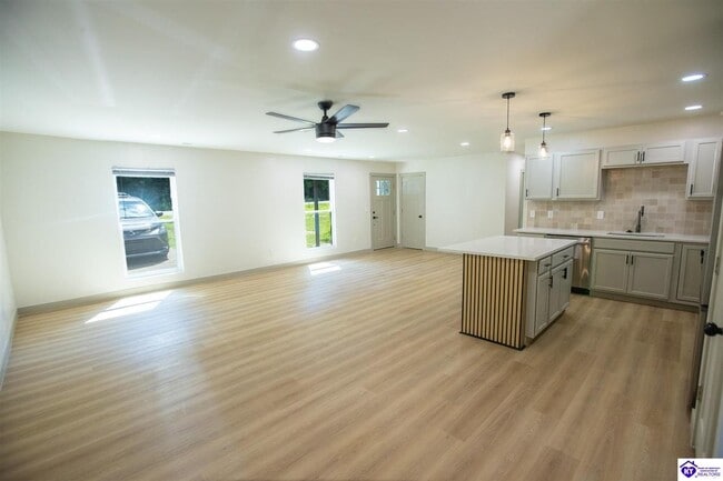 Building Photo - 2659 S Wilson Rd